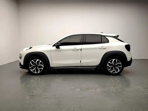 Lynk & Co 02