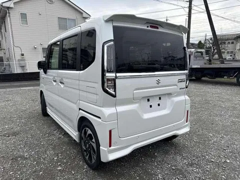 Suzuki Spacia Custom