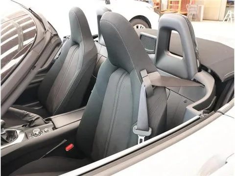 Mazda MX-5 (Roadster)
