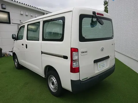 Toyota TownAce Van