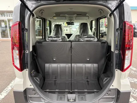 Suzuki Spacia Gear