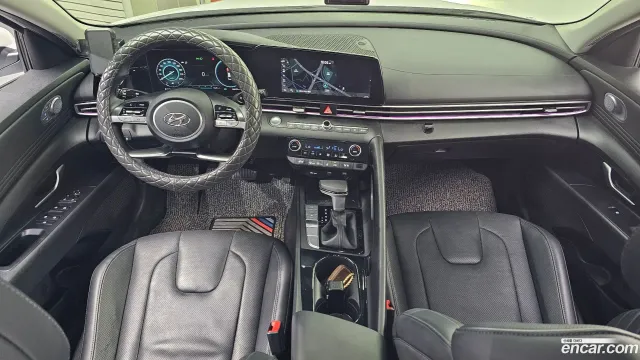 Hyundai Elantra (Avante)