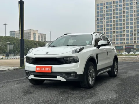 Lynk & Co 01