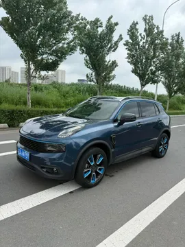 Lynk & Co 01