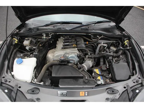 Mazda MX-5 (Roadster)