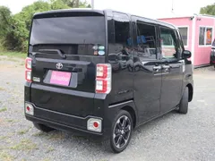 Toyota Pixis Mega