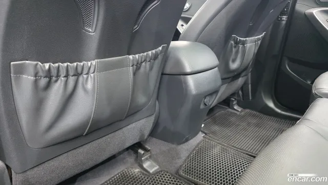 Hyundai Grand Santa Fe (Maxcruz)