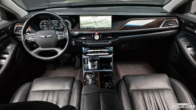 Genesis G90 (EQ900)