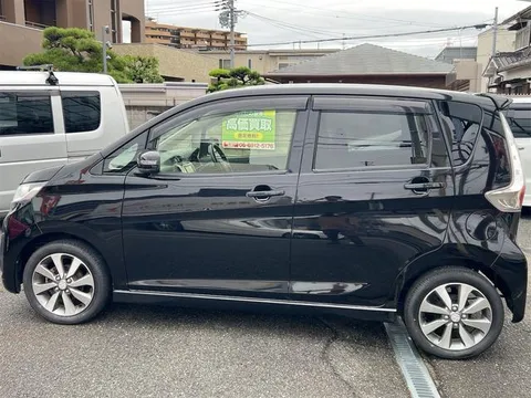 Mitsubishi eK Custom