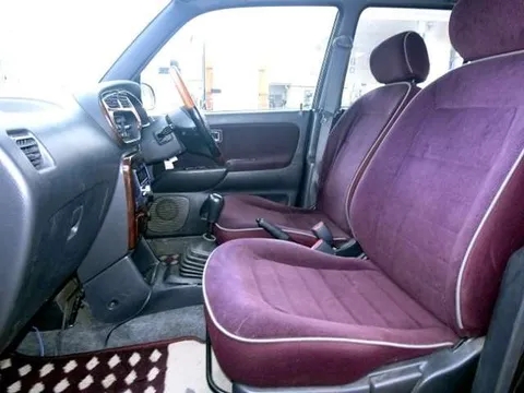 Daihatsu Mira Gino