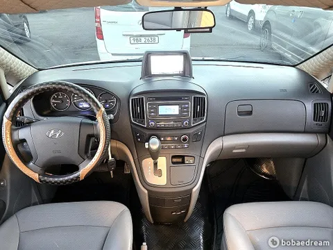 Hyundai Grand Starex