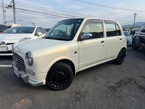 Daihatsu Mira Gino