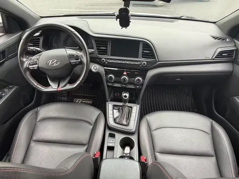 Hyundai Elantra (Avante)