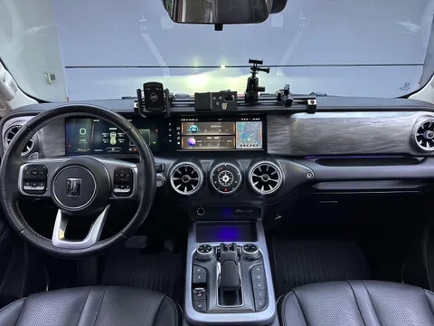 Tank 300