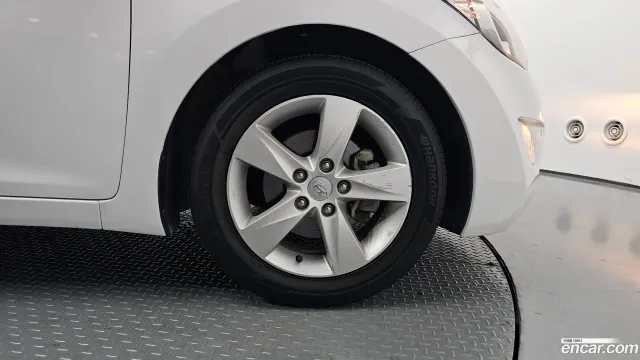 Hyundai Elantra (Avante)