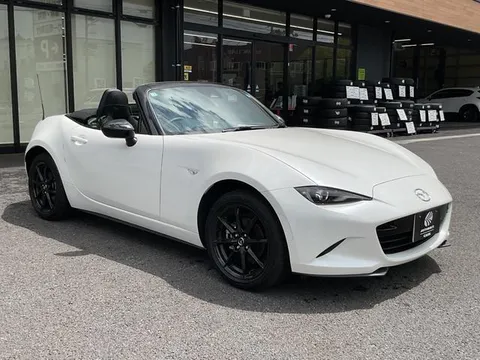 Mazda MX-5 (Roadster)