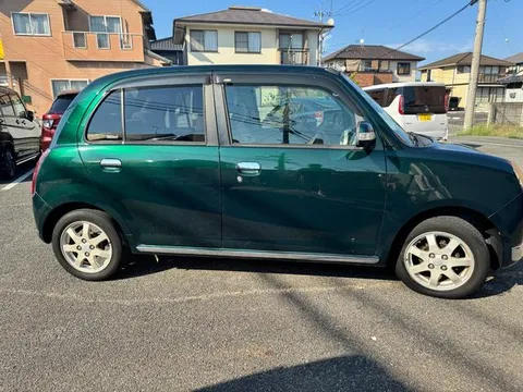 Daihatsu Mira Gino