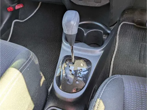 Toyota Yaris (Vitz)