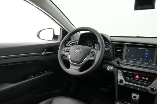 Hyundai Elantra (Avante)