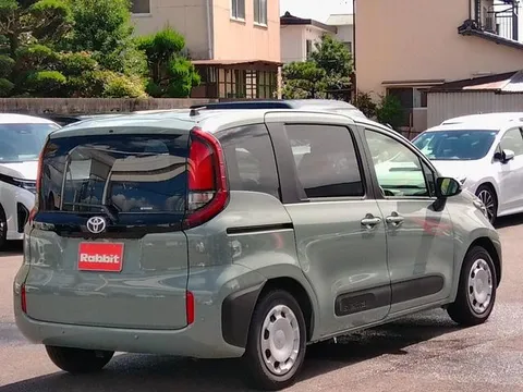 Toyota Sienta