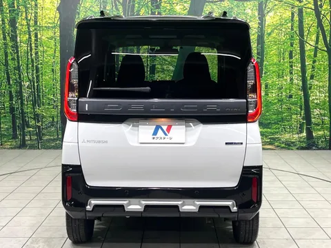 Mitsubishi Delica Mini