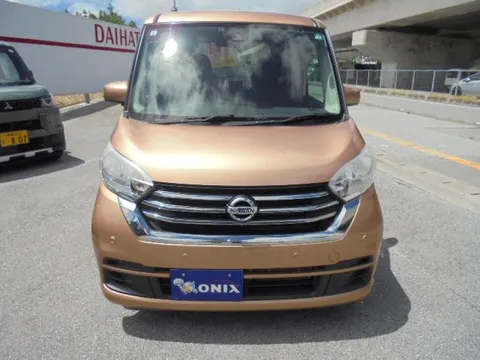 Nissan Dayz Roox