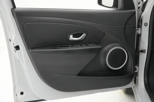 Renault SM3