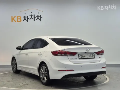 Hyundai Elantra (Avante)
