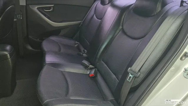 Hyundai Elantra (Avante)