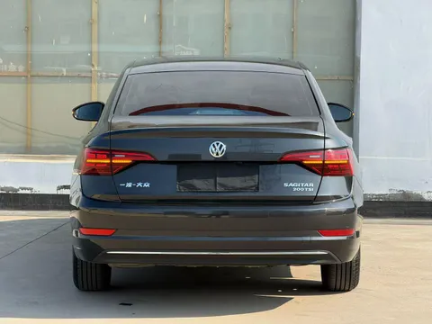 Volkswagen Sagitar