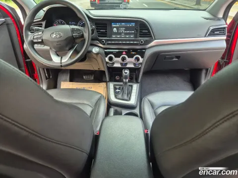 Hyundai Elantra (Avante)