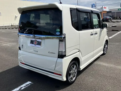 Honda N-BOX Custom