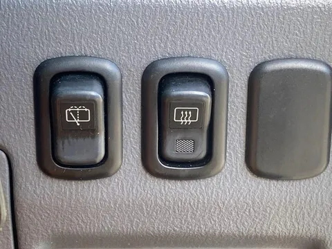 Daihatsu Naked