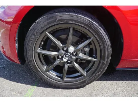 Mazda MX-5 (Roadster)