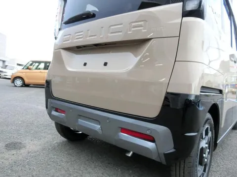 Mitsubishi Delica Mini