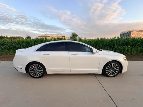 Lincoln MKZ