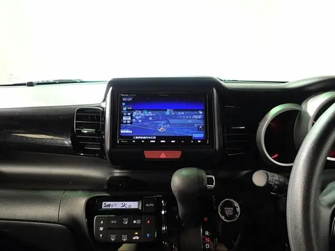Honda N-BOX Slash