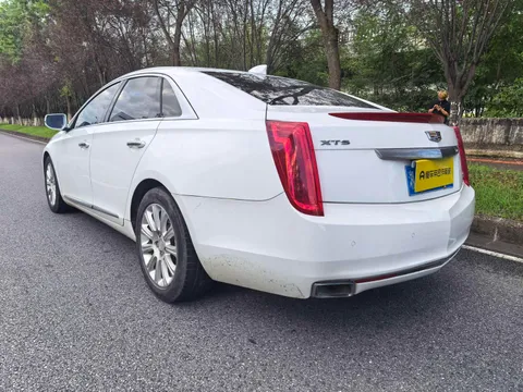 Cadillac XTS