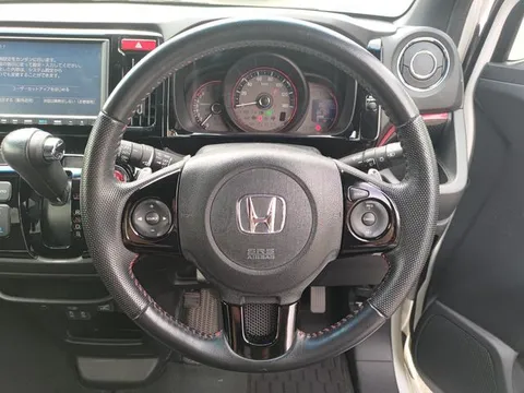 Honda N-WGN Custom