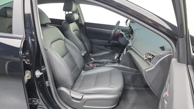 Hyundai Elantra (Avante)