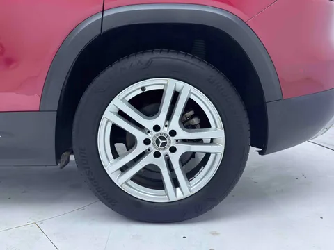 Mercedes-Benz Mercedes-Benz GLB