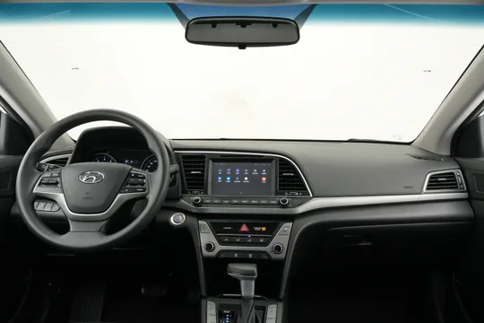 Hyundai Elantra (Avante)