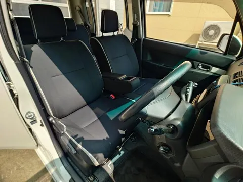 Toyota Pixis Space