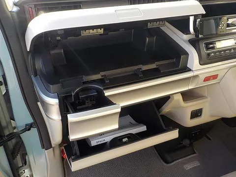 Suzuki Spacia