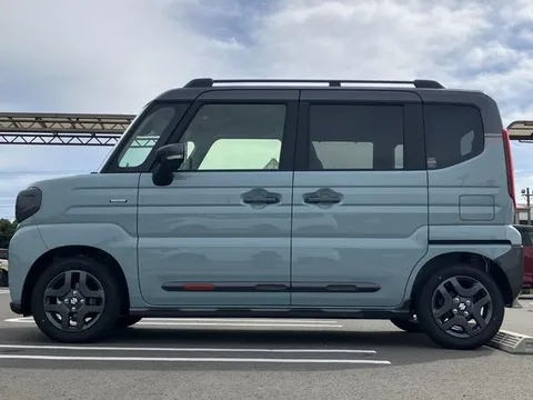 Suzuki Spacia Gear