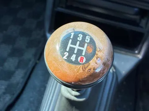 Daihatsu Mira Gino