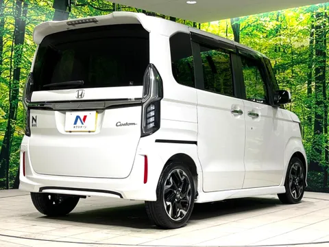 Honda N-BOX Custom