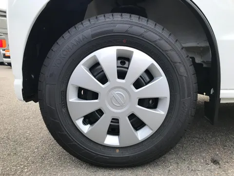 Nissan Clipper Van