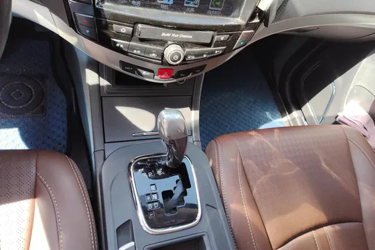 BYD S7