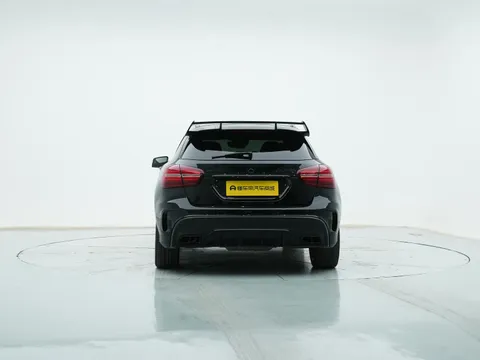 Mercedes-Benz Mercedes-Benz GLA